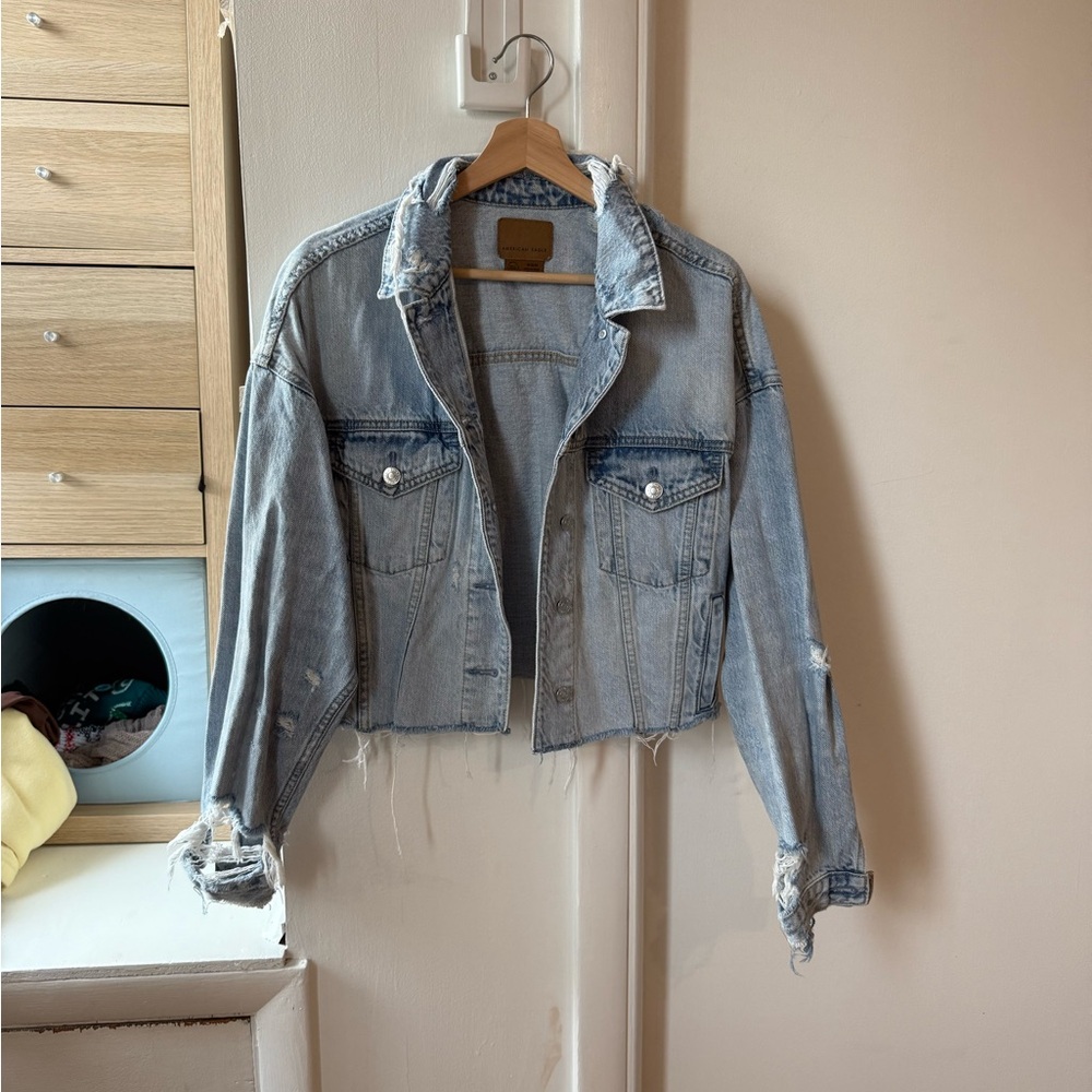 American Eagle Outfitters Light Blue cropped Distressed Jean Jacket